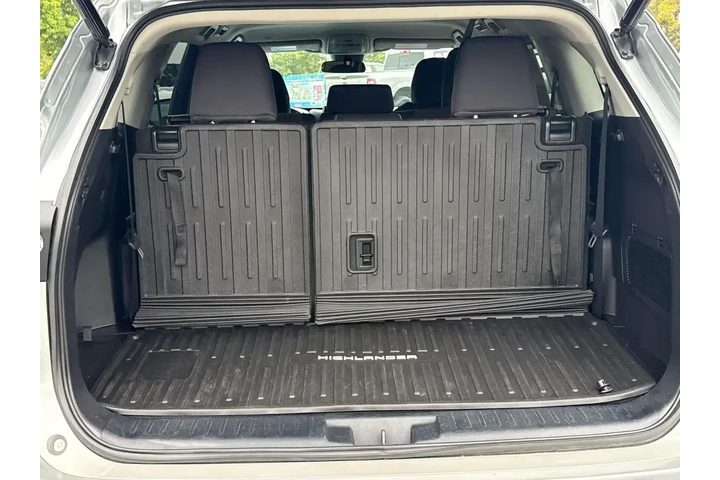 $26890 : Toyota Highlander Hybrid 202 image 8