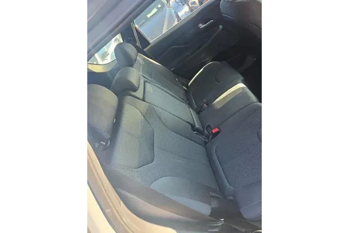 $25000 : Hyundai SANTA FE 2022 AWD SE image 8