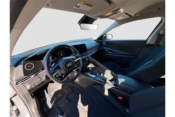 $18340 : Hyundai ELANTRA 2024 SEL 4dr image 9