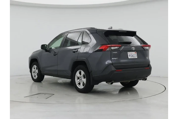 $24998 : Toyota RAV4 2019 AWD XLE 4dr image 2