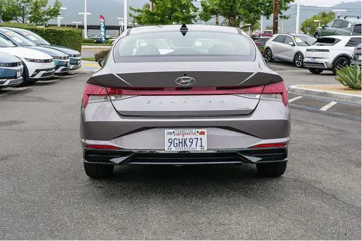 $22000 : Hyundai ELANTRA 2023 Limited image 6
