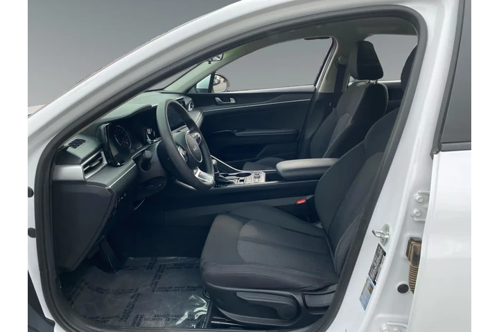 $26427 : Kia K5 2023 LXS 4dr Sedan image 9