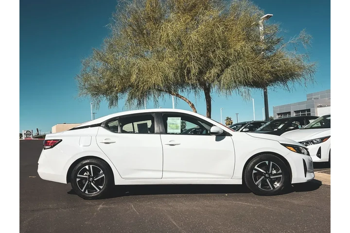 $19936 : Nissan Sentra 2024 SV 4dr Se image 6