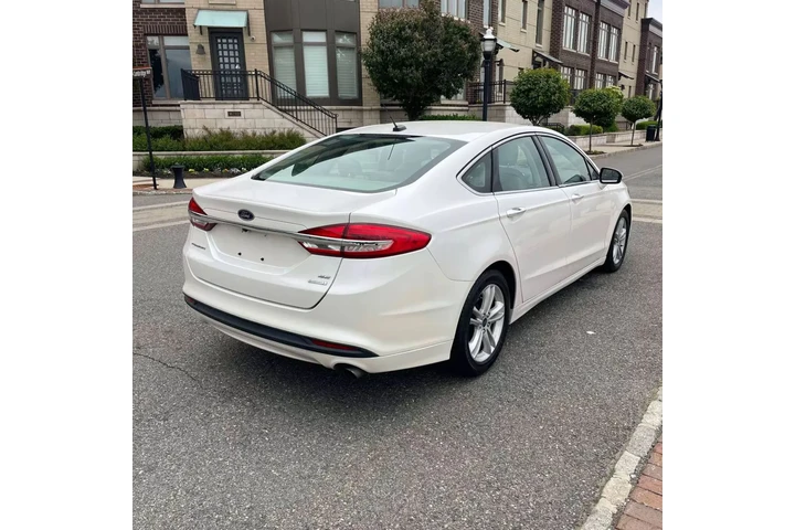 $9950 : 2018 FORD FUSION SE SEDAN 4D image 9
