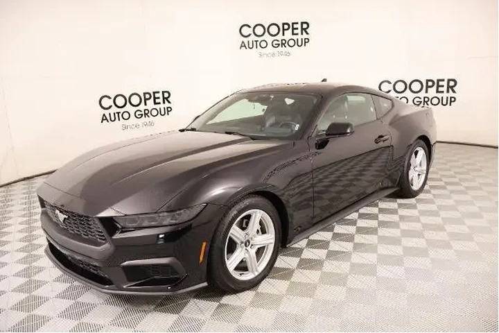 $32576 : Ford Mustang 2026 EcoBoost P image 10