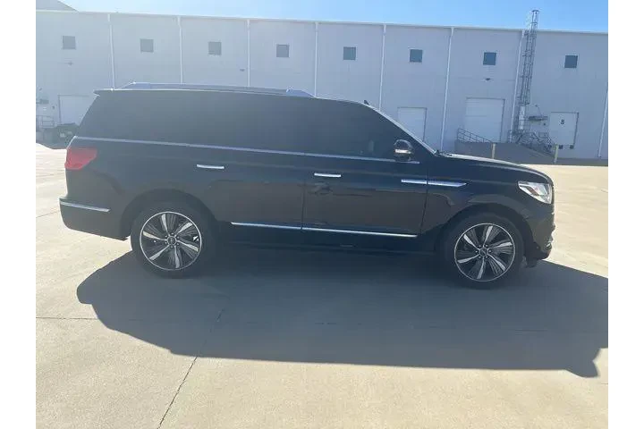 $29457 : Lincoln Navigator 2019 4x4 R image 4