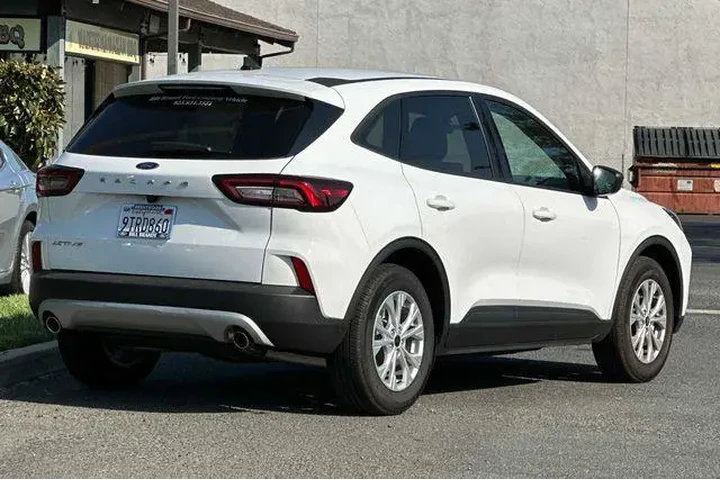 $22466 : Ford Escape 2025 Active 4dr image 3