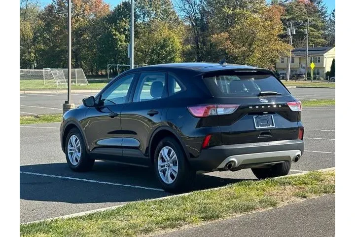 $18995 : Ford Escape 2022 S 4dr SUV image 9