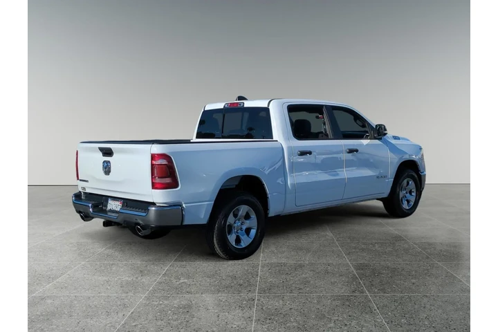 $33900 : Ram 1500 2023 4x2 Big Horn 4 image 5