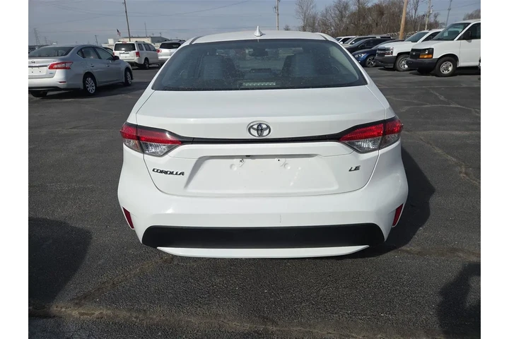 2020 Corolla LE image 4