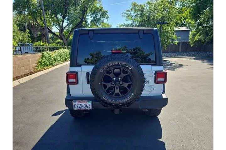 $26995 : Jeep Wrangler 2021 4x4 Willy image 4