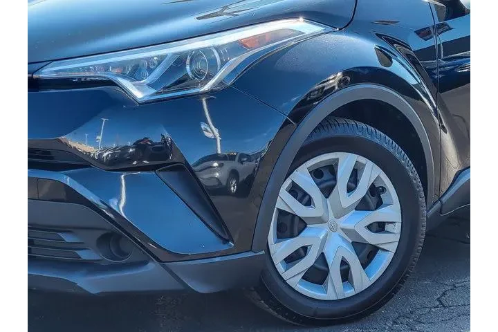 $12896 : Toyota C-HR 2019 LE 4dr Cros image 3
