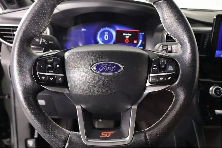 $39799 : Ford Explorer 2022 AWD ST 4d image 3