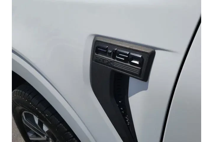 $28900 : Ford F-150 2023 4x4 XL 4dr S image 5