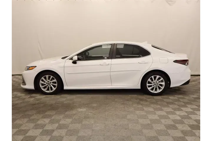$21995 : Toyota Camry 2022 LE 4dr Sed image 7