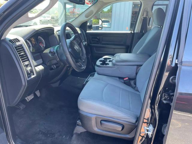 $23995 : 2017 RAM 1500 CREW CAB image 9