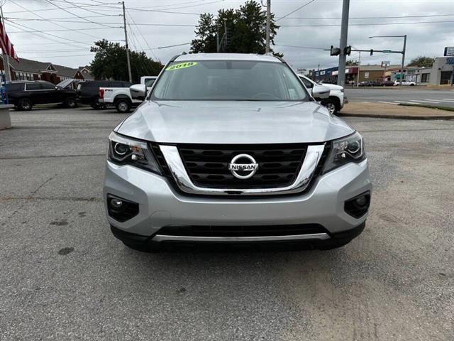 $16900 : 2018 Pathfinder SL image 3