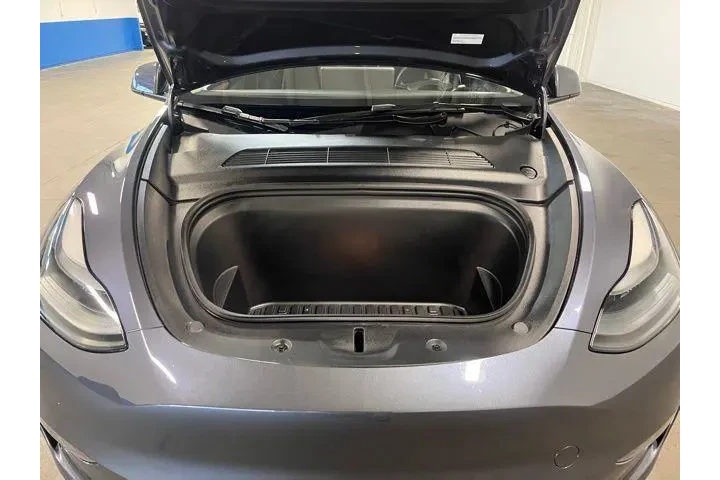 $31943 : Tesla Model Y 2023 AWD Long image 9