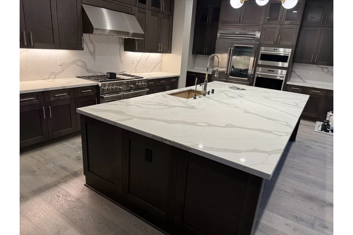 Elegant Stone image 3