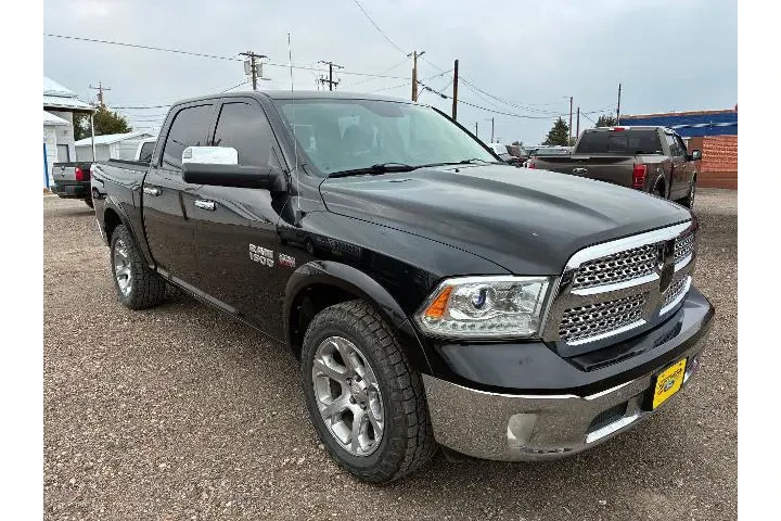 $23995 : Ram 1500 2015 4x4 Laramie 4d image 4