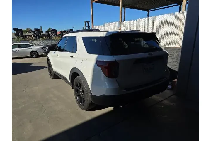 $39800 : Ford Explorer 2022 AWD ST 4d image 7