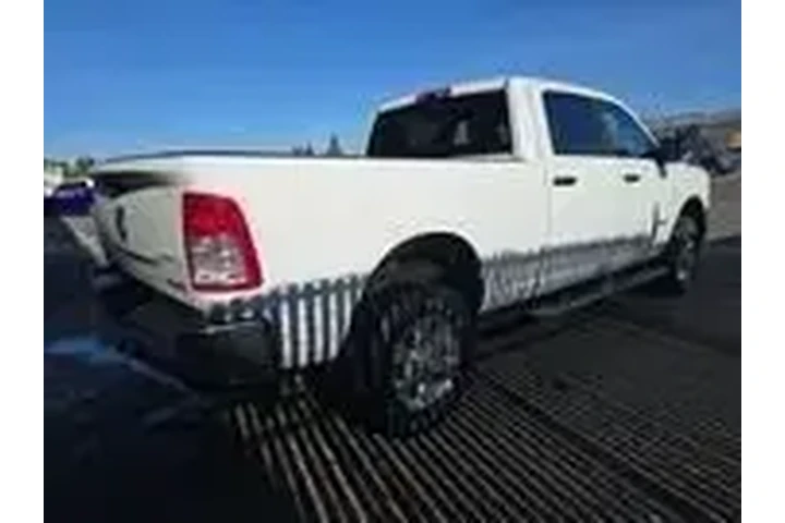 $39950 : Ram 2500 2024 4x4 Big Horn 4 image 4