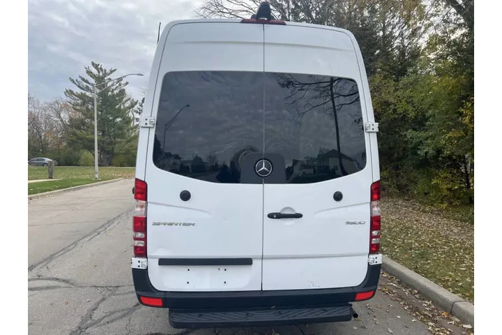 $28991 : 2017 Mercedes-Benz Sprinter 3 image 8