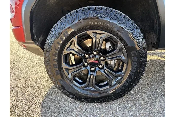 $39778 : 2024 GMC Canyon Elevation image 9