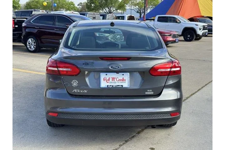 $9998 : Ford Focus 2018 SE 4dr Sedan image 6