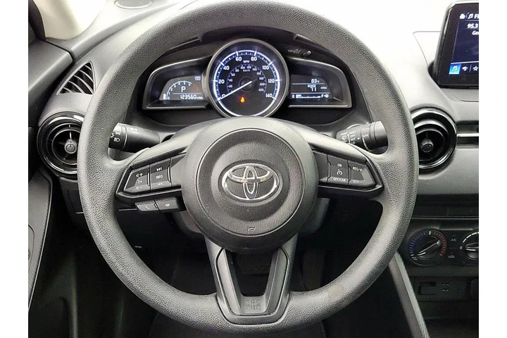 $13599 : Toyota Yaris 2019 LE 4dr Sed image 10