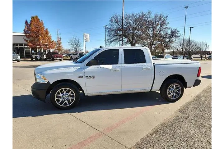 $32950 : Ram 1500 Classic 2023 4x2 Tr image 2