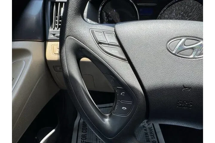 $9137 : 2012 Sonata Hybrid image 10