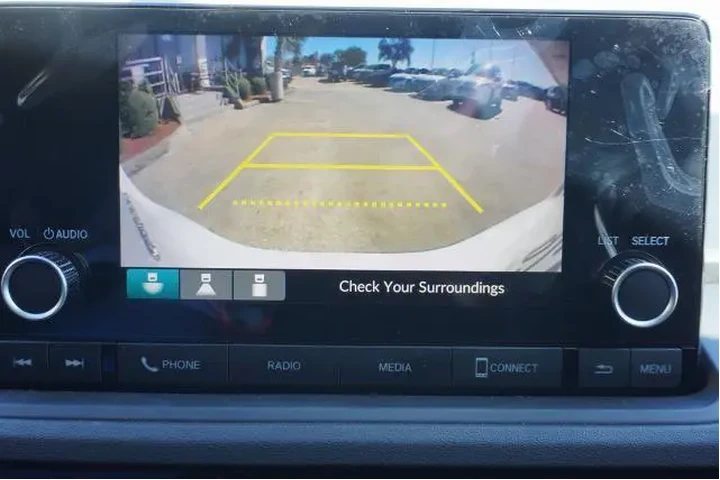 $27888 : Honda Accord 2025 LX 4dr Sed image 9