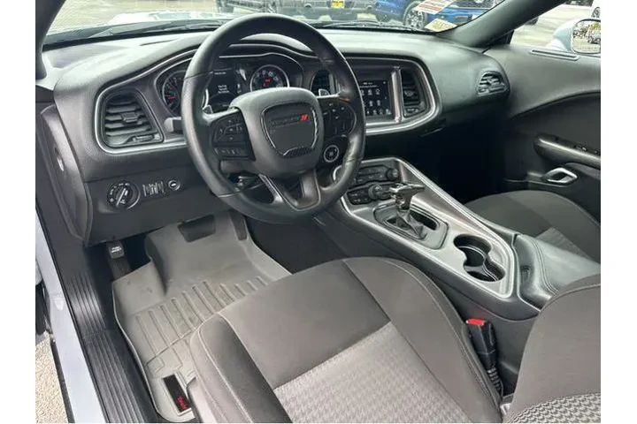 $30000 : Dodge Challenger 2021 R/T 2d image 7