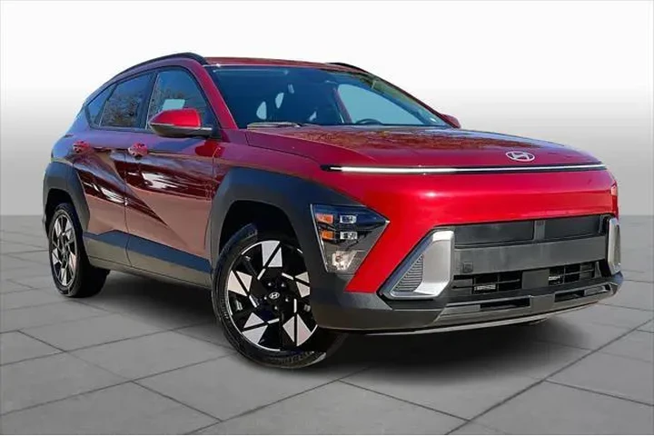 $20982 : Hyundai KONA 2025 SEL 4dr Cr image 3