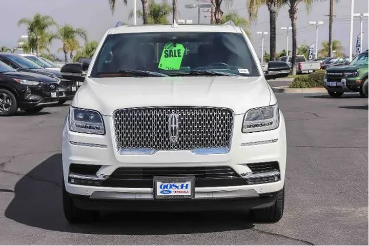 $37995 : Lincoln Navigator L 2020 4x4 image 2