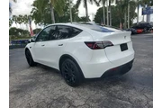 $31990 : Tesla Model Y 2024 Long Rang thumbnail