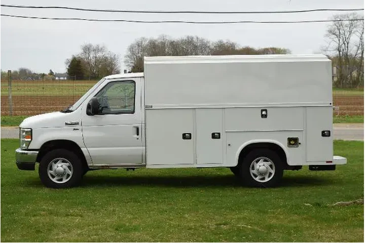 $18990 : Ford E-Series 2016 E-350 SD image 4