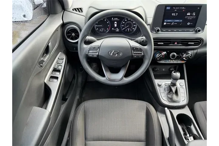 $17985 : Hyundai KONA 2023 SEL 4dr Cr image 7