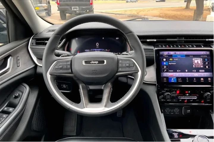 $34642 : Jeep Grand Cherokee L 2023 4 image 5