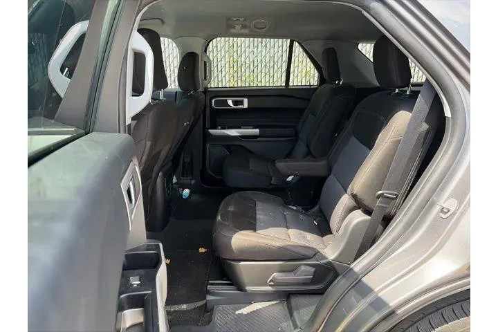 $29400 : Ford Explorer 2023 XLT 4dr S image 8