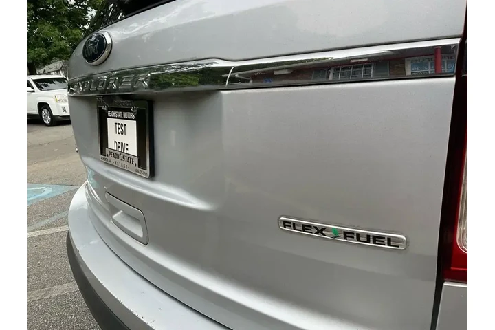 $12985 : Ford Explorer 2014 Limited 4 image 10