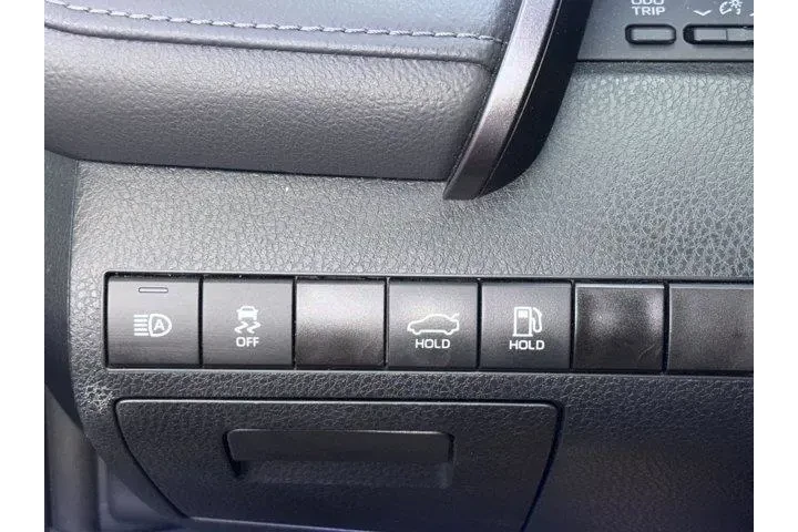 $22629 : Toyota Camry 2024 LE 4dr Sed image 10