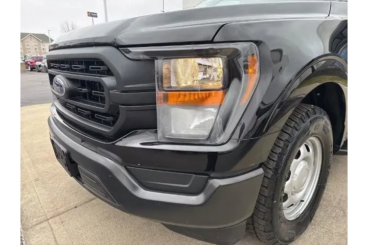 $31900 : Ford F-150 2023 4x2 XL 4dr S image 9