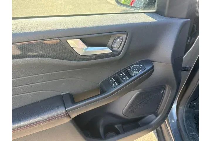 $26000 : Ford Escape 2024 AWD ST-Line image 9