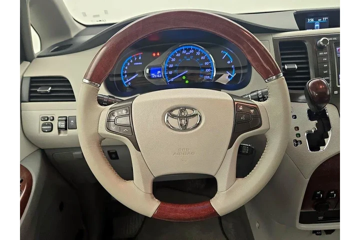 $17998 : Toyota Sienna 2014 AWD XLE 7 image 10