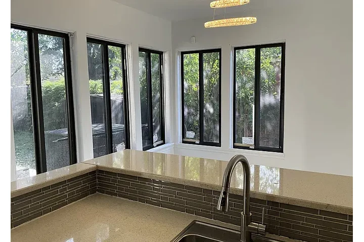 $2000 : HOUSE FOR RENT IN MAIMI FL image 6