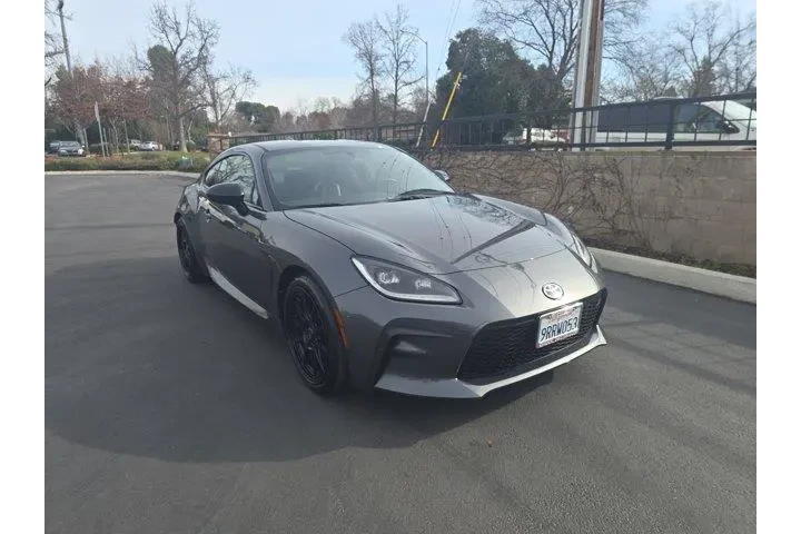 $29995 : Toyota GR86 2023 Premium 2dr image 1