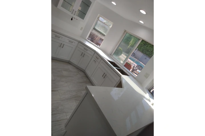 Coninas banos quartz image 8