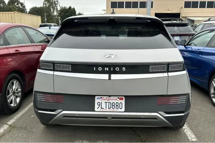 $26990 : Hyundai IONIQ 5 2024 SEL 4dr image 6